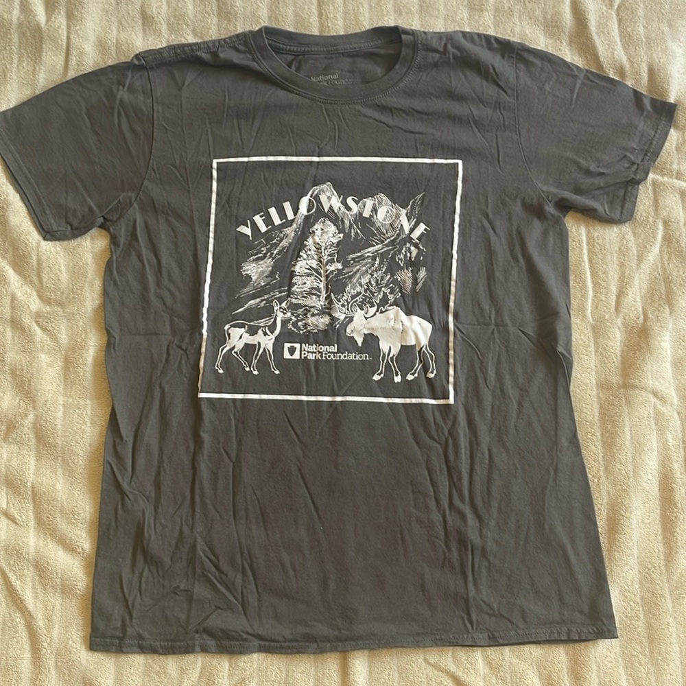 National Park Foundation Yellowstone T Shirt Size Large In Grey